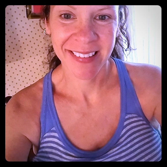 3 Womens medium Champion workout tanks - Picture 4 of 4